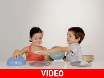 Τα παιδιά μοιράζονται…